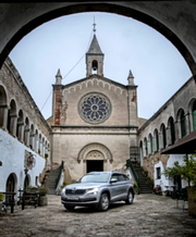 Skoda Kodiaq на территории монастыря