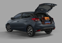 Toyota в третий раз обновила 10 летний Yaris  фото и подробности