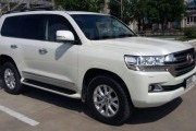 Редкий дизельный Toyota Land Cruiser продают за 10 млн рублей, потому что не нужен владельцу