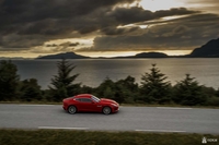 Тест драйв Jaguar F Type 2 0  малой кровью  да силой многою