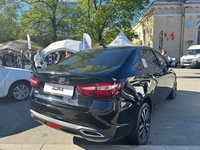 На SPbTransportFest показали много электробусов для Петербурга