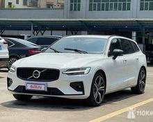 Volvo V60 : 2022 2.0 AT универсал Владивосток 2л 3100002 Р