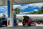 Россиянам рассказали  где продают самый доступный бензин