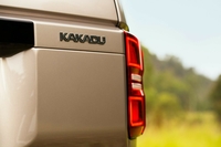Toyota Land Cruiser Prado получил странную решетку радиатора Kakadu