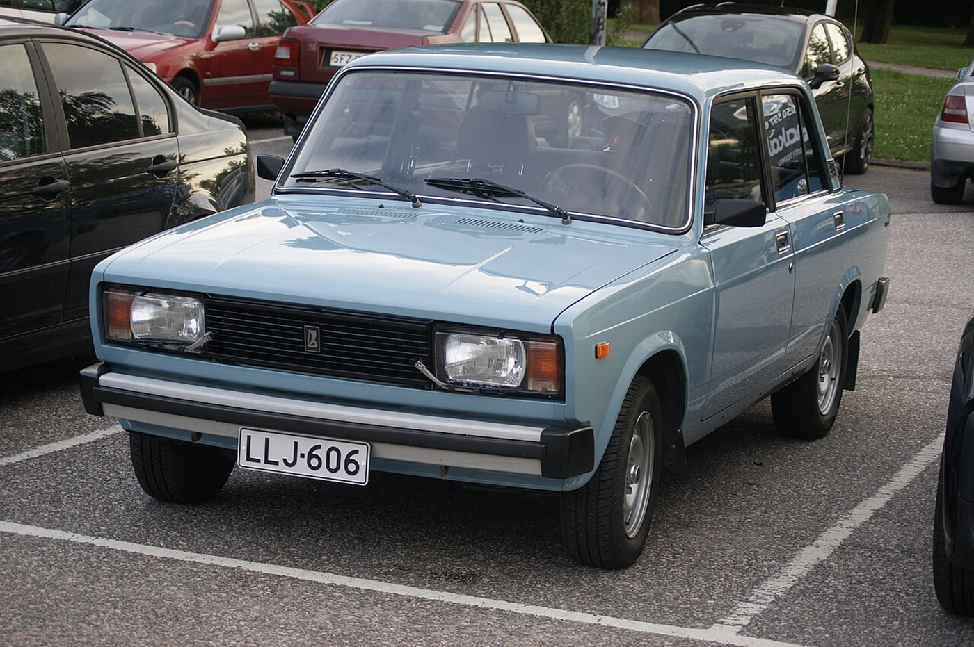 ВАЗ-2105 и ВАЗ-2107: ключевые отличия, которые влияли на выбор автомобиля