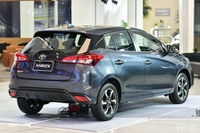 Toyota в третий раз обновила 10 летний Yaris  фото и подробности