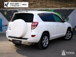 Toyota RAV4: 2011 2.0 CVT 4x4 Казань 2л 1638000 Р