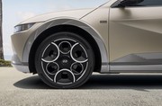 Hyundai подготовила спецверсию к 100 летнию студии Disney  уши Микки Мауса  пыльца фей и солидная цена