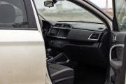 С кнопками и «Салютом»: АвтоВАЗ раскрыл, как устроена необычная мультимедиа в новой Lada Azimut