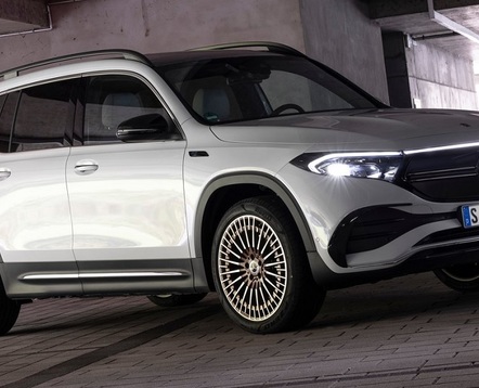 Фото Mercedes EQB
