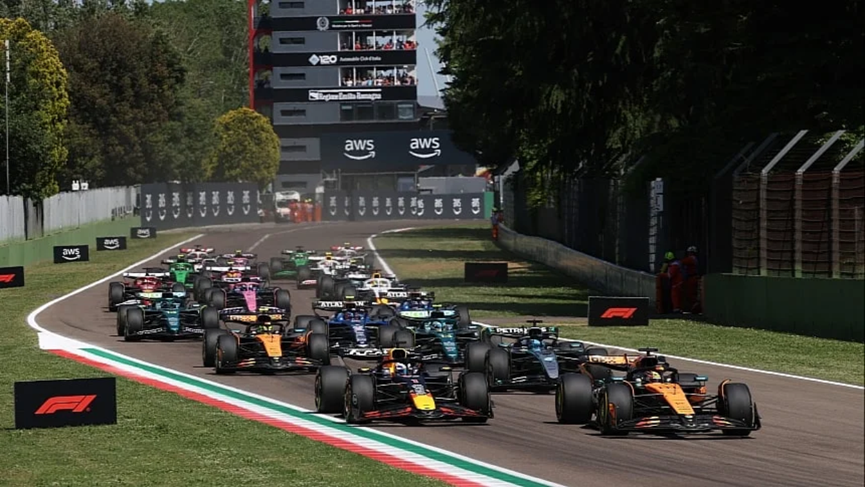 Пять пилотов Формулы-1, которым грозит потеря места в 2026 году