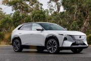 Mazda представила электрокроссовер CX-6e в Австралии: от 53 990 AUD, два варианта GT и Azami