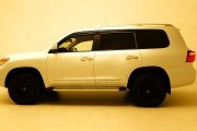 Начались торги за 13-летний Toyota Land Cruiser с механикой и турбодизелем: почему так дорого?