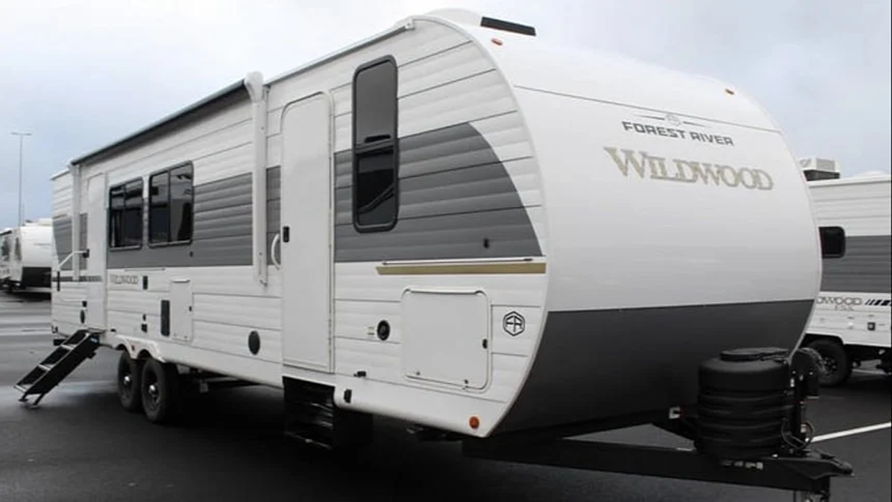 Forest River представил новый Wildwood 320ICE с двумя санузлами и местом для восьми человек