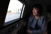 Путин одолжил свой Aurus вдове Абэ
