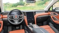 Кроссовер Hongqi HS7 и минивэн HQ9 готовы к старту продаж