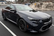 Почему роскошный седан BMW M5 за 132 тысячи долларов не заинтересовал покупателей — анализируем провал на аукционе и тенденции рынка
