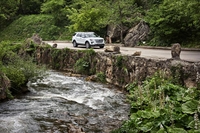 Обновленный Ford Explorer  вырываясь из горного плена