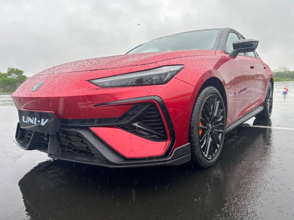 Changan UNI-V 2.0T: тест-драйв на трассе, новые функции и перспективы продаж