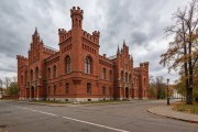 Императорские конюшни под Петербургом выставили на торги за 204 миллиона рублей