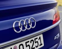 Audi Q5 Sportback: 2023 внедорожник Москва 2л 7800000 Р
