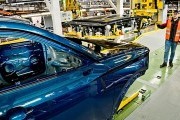 Автоматизация производства в Тольятти: Новинка АвтоВАЗа Lada Azimut получила инновационный роботизированный стенд для панорамной крыши