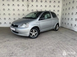 Toyota Yaris: 2002 1.0 MT Пермь 1л 250000 Р