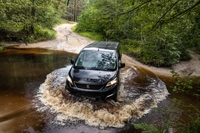 Почему Peugeot Traveller продается лучше своих соплатформенников  И каковы шансы Citroen Space Tourer и Opel Zafira Life