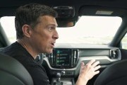 Аварийку не включил никто: масштабный тест 40 авто показал скрытую опасность голосового управления