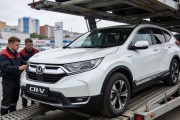 Honda CR-V против Haval и Geely: почему японский кроссовер снова в топе, несмотря на цену до 5 млн
