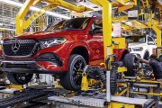 Mercedes-Benz отмечает рекорд на заводе MBUSI - новые GLE и GLS, планы по экспорту и будущее электромобилей