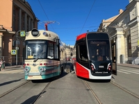 На SPbTransportFest показали много электробусов для Петербурга