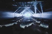 В Китае представили очень дешевый автомобиль с автопилотом 4 уровня  Он будет работать в такси