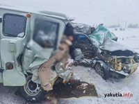 Смертельное столкновение УАЗ  Буханки  и Toyota Corolla  четверо погибли  еще четверо в больнице