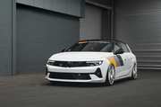 Шоу кар Opel Astra XS  несмотря на крутые 20 дюймовые колеса  сядет почти на асфальт