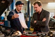 Почему Hyundai Solaris на вторичке уходит быстрее и дороже, чем Kia Rio при одинаковом пробеге