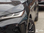 Toyota Venza: 2022 2.5h CVT 4x4 Владивосток 2.5л 3600000 Р