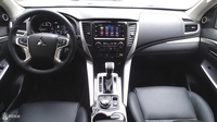 Тест драйв Mitsubishi Pajero Sport  из жизни динозавров